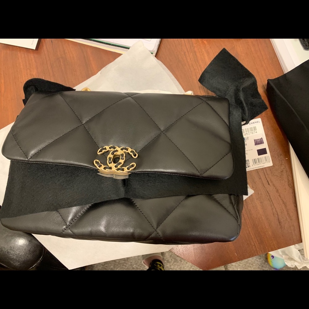 Sold❌Brand new with tag and receipt.